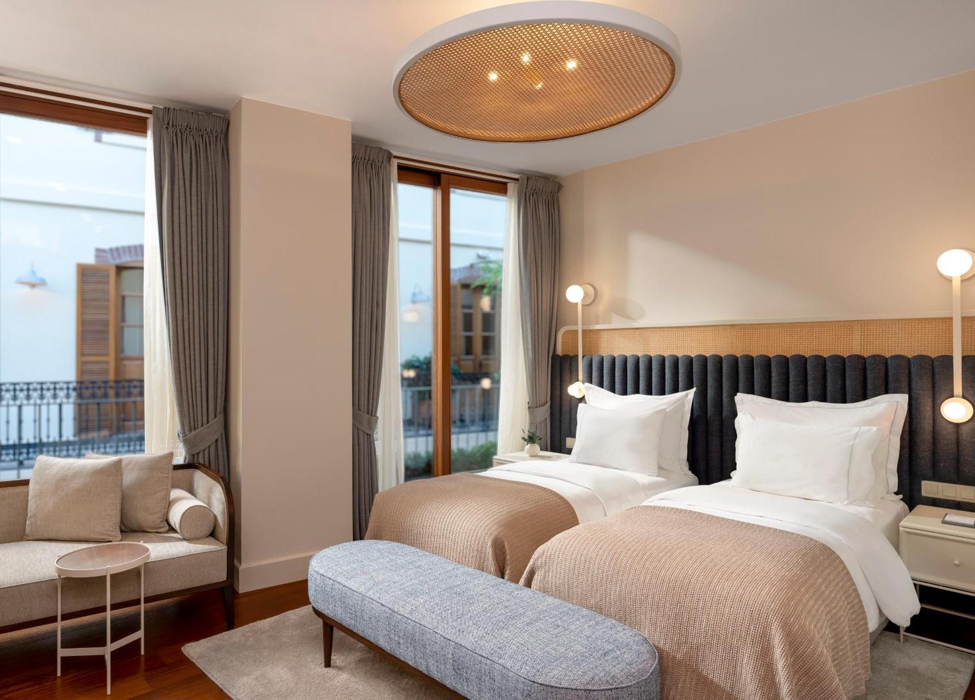 Ecole St. Pierre Hotel อิสตันบูล ภายนอก รูปภาพ