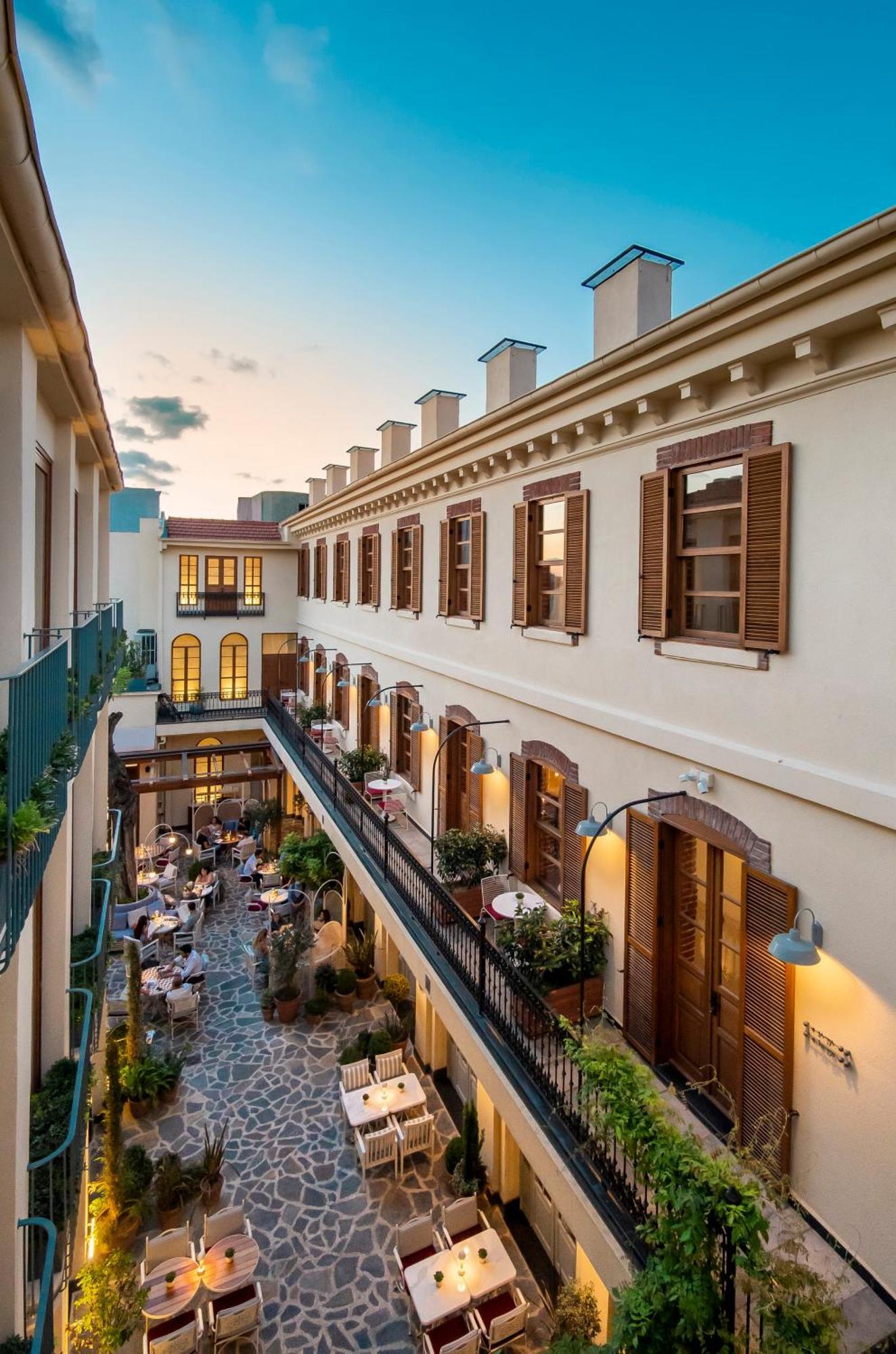 Ecole St. Pierre Hotel อิสตันบูล ภายนอก รูปภาพ